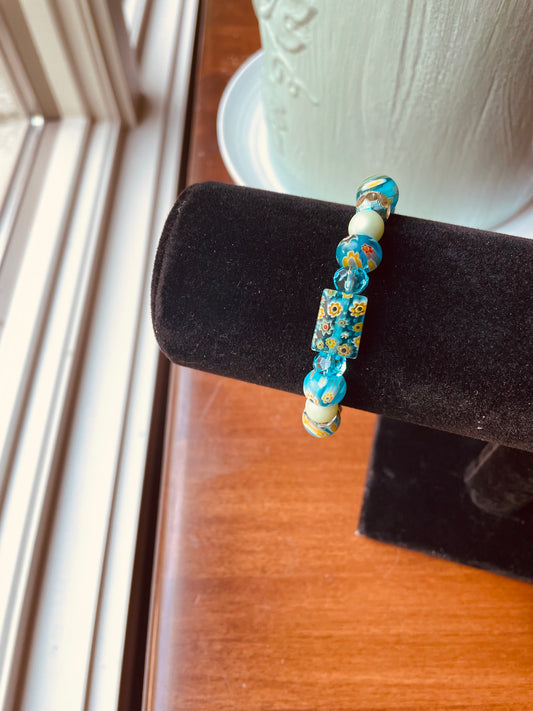 Flower bead bracelet